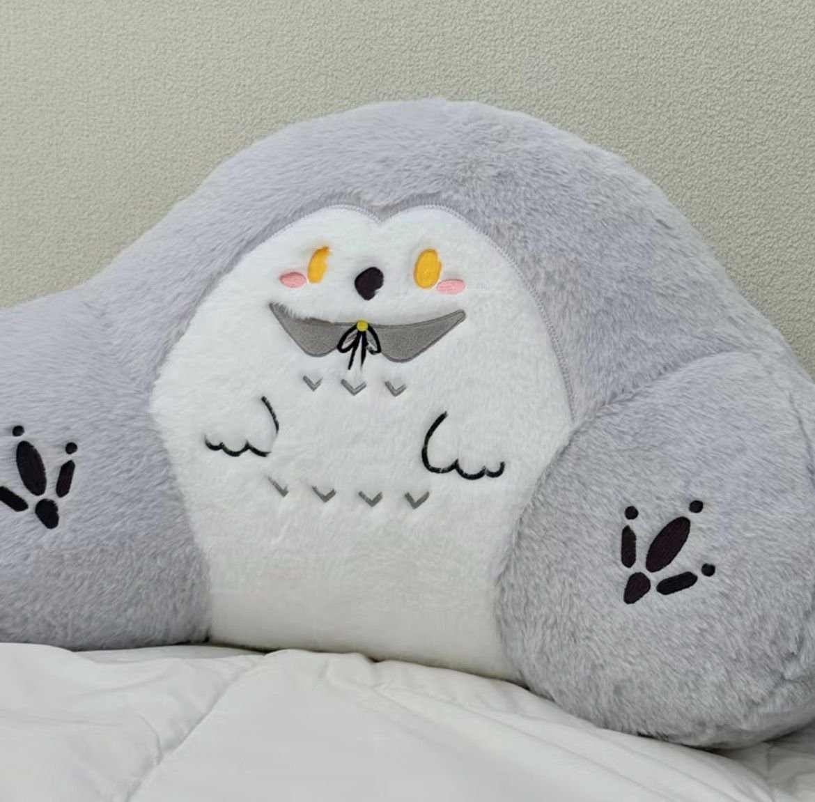 Seating Cushion/Senderan Bangku Fanmade Tears of Themis Vyn Richer